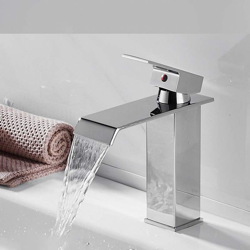 American Style 1 Handle Waterfall Basin Faucet, Bathroom Water Sink Faucet with Drain Clearhalo 'bathroom_sink_faucets' 'Conjunta de Baño y Conjunta de Grifo' 'Coronamiento de Baño y Dispositivo de Baño' 'Grifo del lavabo del baño' 'Hogar' 'home_improvement' 'home_improvement_bathroom_sink_faucets' 'Mejoras para el hogar' 1200x1200_a0475c3e-443b-45da-aa09-e00d58c5d909