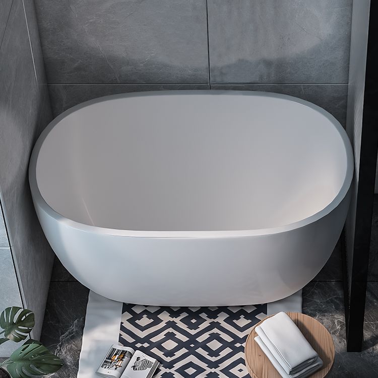 Modern Oval Soaking Bath Tub Freestanding Acrylic-Fiberglass Bath Tub Clearhalo 'Bathroom Remodel & Bathroom Fixtures' 'Bathtubs' 'Home Improvement' 'home_improvement' 'home_improvement_bathtubs' 'Showers & Bathtubs' 1200x1200_a0683c25-7034-435e-934a-b7b1df830a62