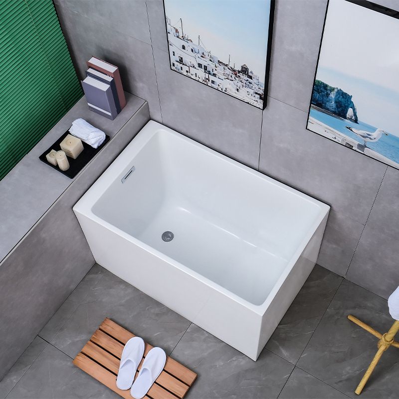 White Back to Wall Soaking Bathtub Contemporary Rectangular Acrylic Bath Tub Clearhalo 'Bathroom Remodel & Bathroom Fixtures' 'Bathtubs' 'Home Improvement' 'home_improvement' 'home_improvement_bathtubs' 'Showers & Bathtubs' 1200x1200_a3bbc937-0ab6-4298-a8df-8b5b28c741cb