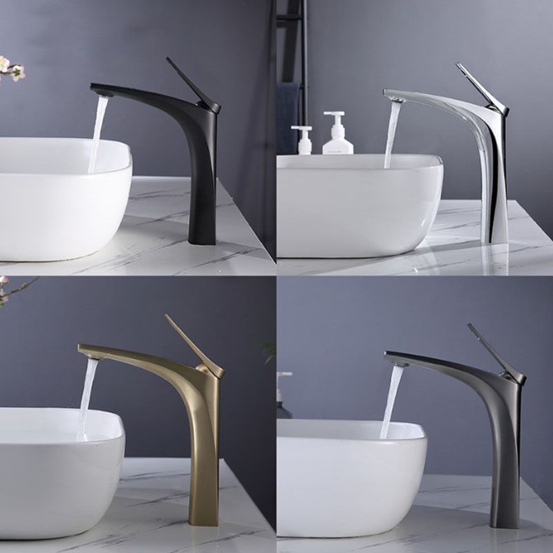 Modern Vessel Faucet Brass Lever Handles Low Arc with Water Hose Bathroom Vessel Faucet Clearhalo 'Bathroom Remodel & Bathroom Fixtures' 'Bathroom Sink Faucets' 'Bathroom Sinks & Faucet Components' 'bathroom_sink_faucets' 'Home Improvement' 'home_improvement' 'home_improvement_bathroom_sink_faucets' 1200x1200_ae402bfa-5f32-4dd8-af49-fd3a5037a806