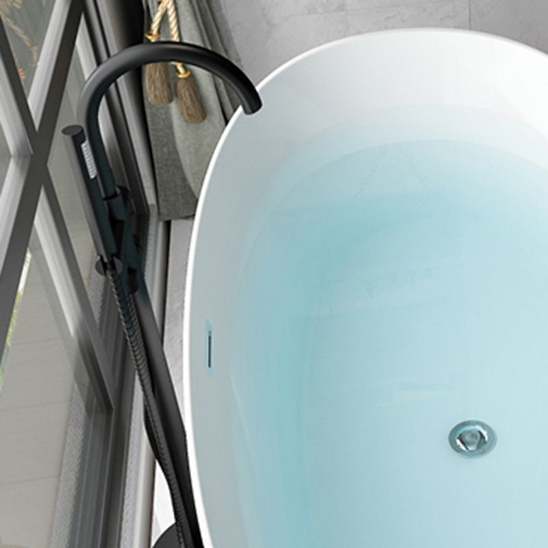 Soaking Oval Freestanding Bathtub Modern Acrylic Bathtub with Overflow Trim Clearhalo 'Bathroom Remodel & Bathroom Fixtures' 'Bathtubs' 'Home Improvement' 'home_improvement' 'home_improvement_bathtubs' 'Showers & Bathtubs' 1200x1200_b1e0a955-63d1-4045-a445-3075ce8d8d85