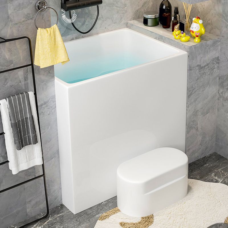 Modern White Rectangle Acrylic Bathtub Freestand Soaking Bathtub with Wood Bedplate Clearhalo 'Bathroom Remodel & Bathroom Fixtures' 'Bathtubs' 'Home Improvement' 'home_improvement' 'home_improvement_bathtubs' 'Showers & Bathtubs' 1200x1200_b1f1480f-a88b-4cf8-b437-2aa74dc5f97e