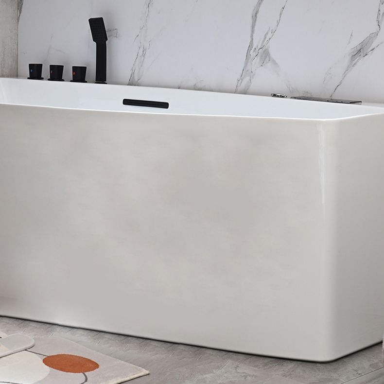 Corner Back to Wall Bath Modern White Soaking Acrylic Bathtub Clearhalo 'Bathroom Remodel & Bathroom Fixtures' 'Bathtubs' 'Home Improvement' 'home_improvement' 'home_improvement_bathtubs' 'Showers & Bathtubs' 1200x1200_b33f433f-8ac7-4336-991c-9412e17beb21