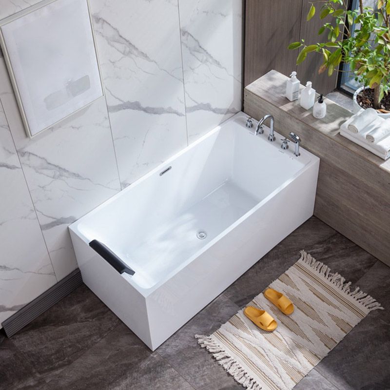 Modern White Rectangle Acrylic Bathtub Freestanding Soaking Bathtub with Drain Bath Tub Clearhalo 'Bathroom Remodel & Bathroom Fixtures' 'Bathtubs' 'Home Improvement' 'home_improvement' 'home_improvement_bathtubs' 'Showers & Bathtubs' 1200x1200_b74bef00-5e7c-4bf1-adda-a01b0bed82dc