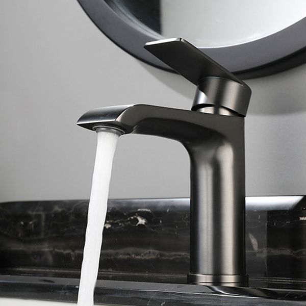 Single Handle Faucets Glam Style Vessel Sink Faucets for Bathroom Clearhalo 'Bathroom Remodel & Bathroom Fixtures' 'Bathroom Sink Faucets' 'Bathroom Sinks & Faucet Components' 'bathroom_sink_faucets' 'Home Improvement' 'home_improvement' 'home_improvement_bathroom_sink_faucets' 1200x1200_b952ac55-efac-409d-8997-e32c45234d14