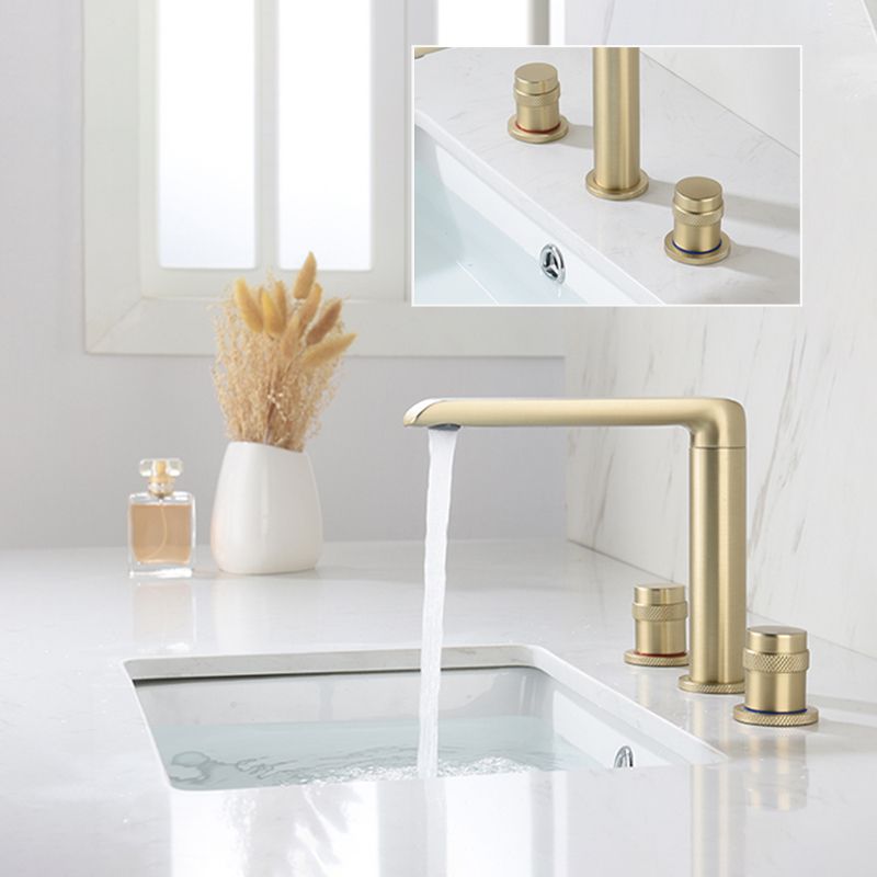 Modern Deck Mounted Copper Roman Tub Faucet Low Arc Roman Tub Faucet Set Clearhalo 'Bathroom Remodel & Bathroom Fixtures' 'Bathtub Faucets' 'bathtub_faucets' 'Home Improvement' 'home_improvement' 'home_improvement_bathtub_faucets' 1200x1200_bc383b74-7bea-4c6c-b6ee-433c1824a292