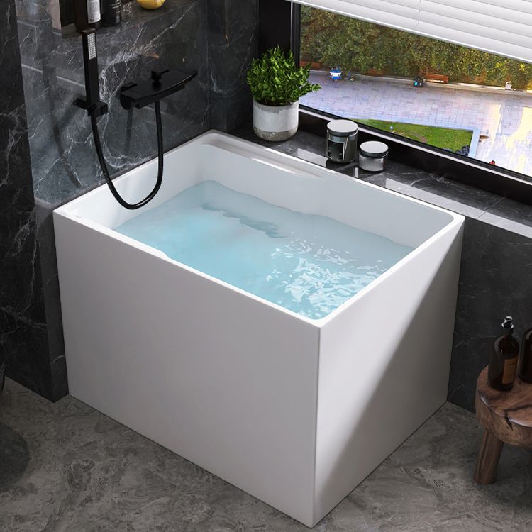 Modern Style Acrylic Soaking Bathtub Rectangle Back to Wall Bathtub Clearhalo 'Bathroom Remodel & Bathroom Fixtures' 'Bathtubs' 'Home Improvement' 'home_improvement' 'home_improvement_bathtubs' 'Showers & Bathtubs' 1200x1200_bc9c80ac-048a-4b16-83d7-057f34172950