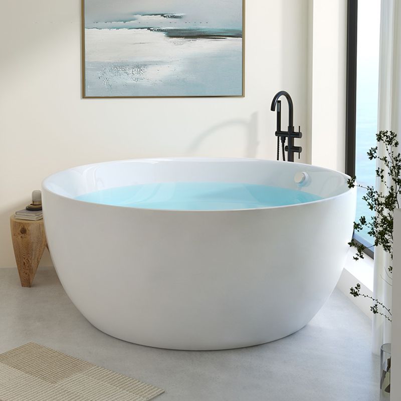 Modern Round Acrylic Bathtub Center Drain and Overflow Trim Tub Clearhalo 'Bathroom Remodel & Bathroom Fixtures' 'Bathtubs' 'Home Improvement' 'home_improvement' 'home_improvement_bathtubs' 'Showers & Bathtubs' 1200x1200_bcec9b14-74cb-438c-a2fc-b24bdc1a3034