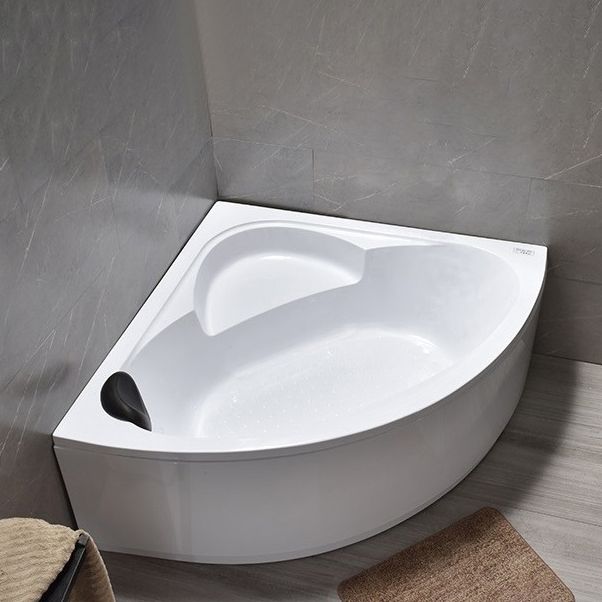 Flat Bottom Soaking Bathtub Antique Finish Corner Modern Bath Tub Clearhalo 'Bathroom Remodel & Bathroom Fixtures' 'Bathtubs' 'Home Improvement' 'home_improvement' 'home_improvement_bathtubs' 'Showers & Bathtubs' 1200x1200_bd3b249c-96fa-4470-9caf-bdeb29845146