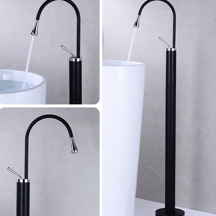 Modern Floor Mounted Single Handle Freestanding Tub Filler Metal Freestanding Faucet Clearhalo 'Bathroom Remodel & Bathroom Fixtures' 'Bathtub Faucets' 'bathtub_faucets' 'Home Improvement' 'home_improvement' 'home_improvement_bathtub_faucets' 1200x1200_c02d425a-2822-4f51-86f4-ca40009e485b