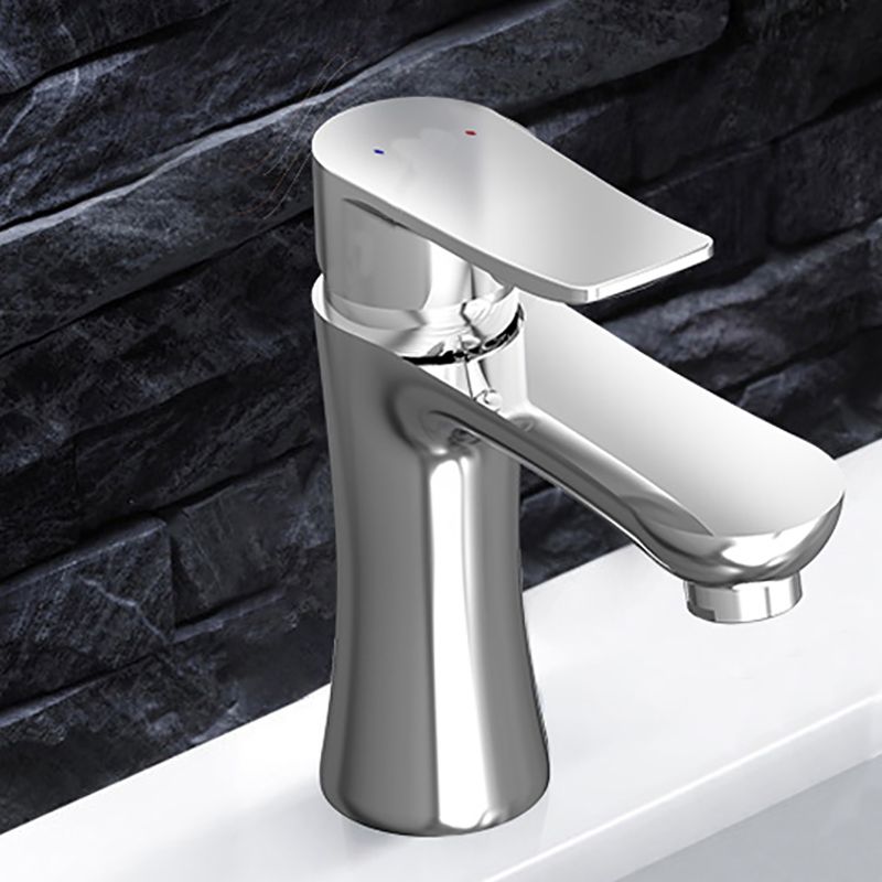 American Classic Vessel Sink Bathroom Faucet Low Arc Lever Handle Faucet Clearhalo 'bathroom_sink_faucets' 'Conjunta de Baño y Conjunta de Grifo' 'Coronamiento de Baño y Dispositivo de Baño' 'Grifo del lavabo del baño' 'Hogar' 'home_improvement' 'home_improvement_bathroom_sink_faucets' 'Mejoras para el hogar' 1200x1200_c32f6055-04df-44e9-acf5-08b8dcbc8ca5