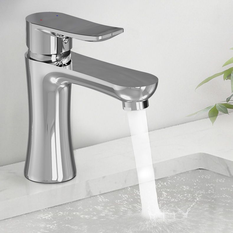 American Classic Vessel Sink Bathroom Faucet Low Arc Lever Handle Faucet Clearhalo 'bathroom_sink_faucets' 'Conjunta de Baño y Conjunta de Grifo' 'Coronamiento de Baño y Dispositivo de Baño' 'Grifo del lavabo del baño' 'Hogar' 'home_improvement' 'home_improvement_bathroom_sink_faucets' 'Mejoras para el hogar' 1200x1200_c3b0fe0e-70cc-4aa7-b728-113cd8ada3d9