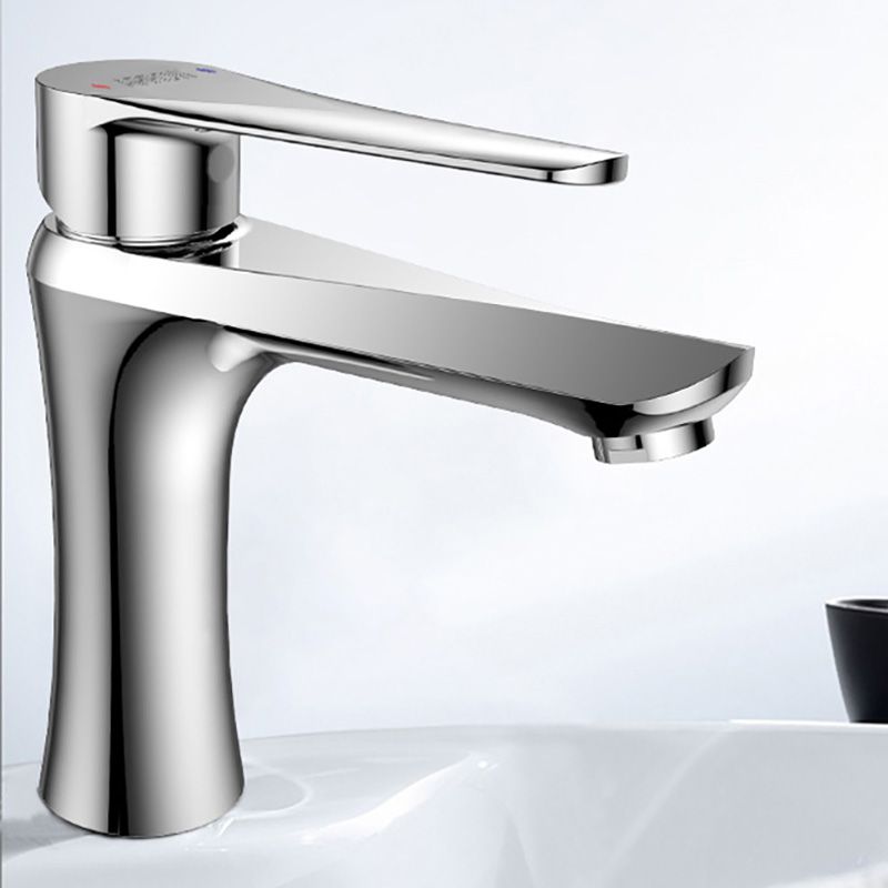 American Classic Vessel Faucet Lever Handle Low Arc Vessel Sink Faucet Clearhalo 'bathroom_sink_faucets' 'Conjunta de Baño y Conjunta de Grifo' 'Coronamiento de Baño y Dispositivo de Baño' 'Grifo del lavabo del baño' 'Hogar' 'home_improvement' 'home_improvement_bathroom_sink_faucets' 'Mejoras para el hogar' 1200x1200_c46e5303-2875-4611-b038-604a37ecfc91