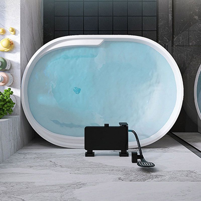 Modern Style Freestanding Bath Tub Oval Acrylic Soaking Bathtub in White Clearhalo 'Bathroom Remodel & Bathroom Fixtures' 'Bathtubs' 'Home Improvement' 'home_improvement' 'home_improvement_bathtubs' 'Showers & Bathtubs' 1200x1200_c4eb6719-0508-4771-bd95-1c05af84b54c