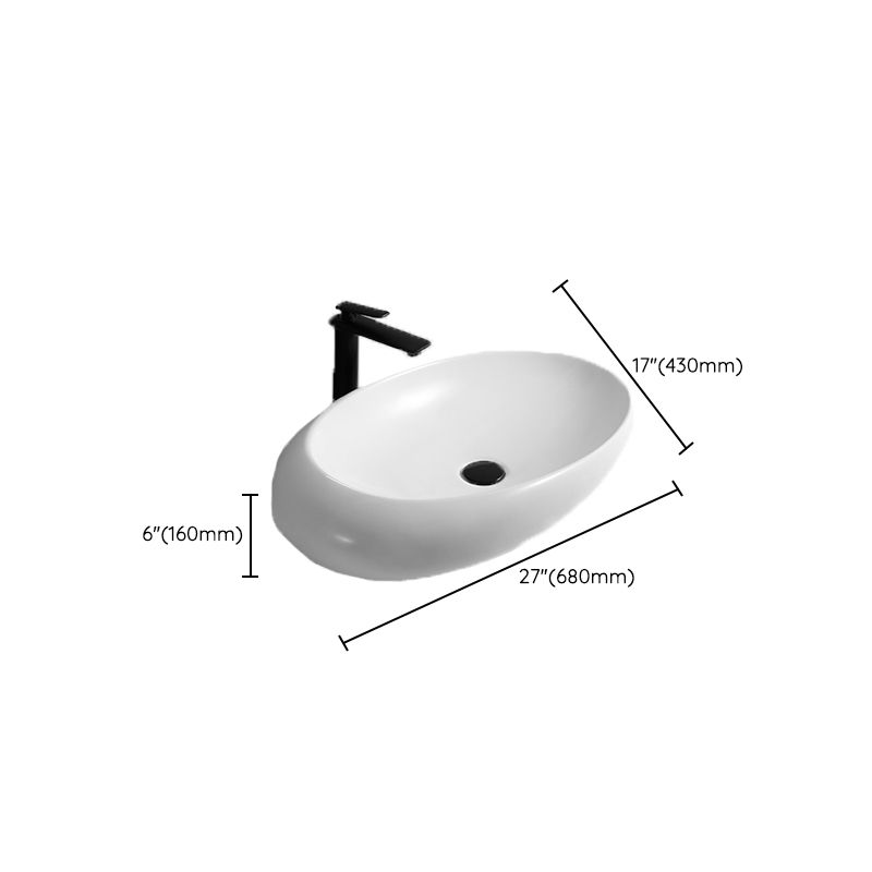 Contemporary Bathroom Sink with Pop-Up Drain Porcelain Oval-Shape Vessel Lavatory Sink Clearhalo 'Bathroom Remodel & Bathroom Fixtures' 'Bathroom Sinks & Faucet Components' 'Bathroom Sinks' 'bathroom_sink' 'Home Improvement' 'home_improvement' 'home_improvement_bathroom_sink' 1200x1200_c5d7336e-fb5b-4302-9383-7a5cd829a4fa