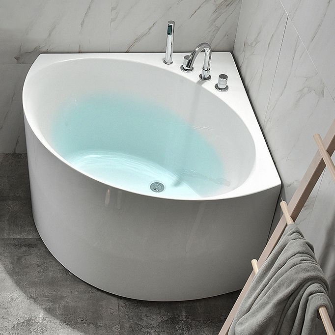 Back to Wall Bathtub Antique Finish Soaking Modern Corner Bath Tub Clearhalo 'Bathroom Remodel & Bathroom Fixtures' 'Bathtubs' 'Home Improvement' 'home_improvement' 'home_improvement_bathtubs' 'Showers & Bathtubs' 1200x1200_cf800fc1-a81f-459d-aeb3-962f3ef12a8b