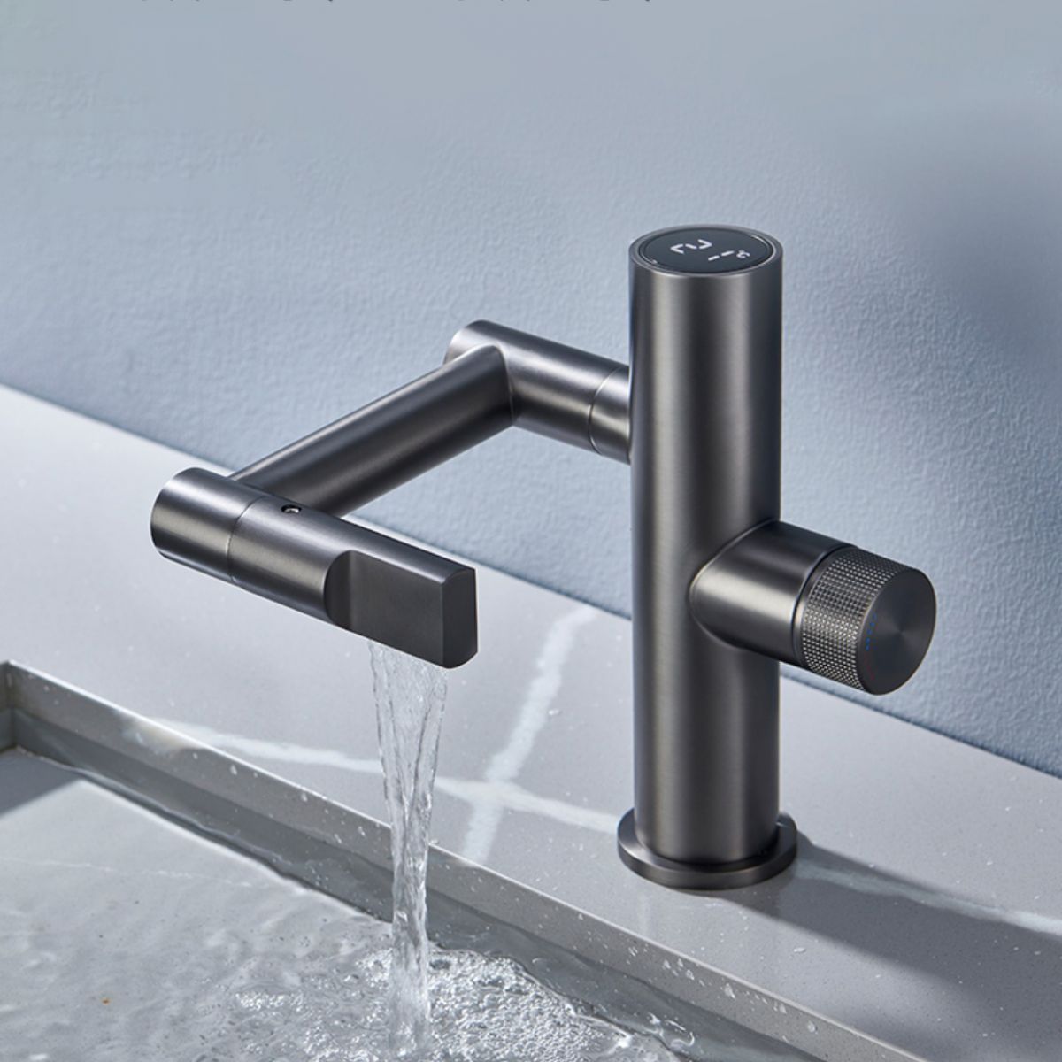 Waterfall Spout Basin Lavatory Faucet Modern Metal Lavatory Faucet Clearhalo 'bathroom_sink_faucets' 'Conjuntos de Torneiras de Lavatório e Banheiro' 'home_improvement' 'home_improvement_bathroom_sink_faucets' 'Mobiliário Doméstico' 'Página inicial' 'Renovação e equipamento de casa de banho' 'Torneira para lavatório de banheiro' 1200x1200_d115822f-f280-4969-9f72-14ecf64d974f