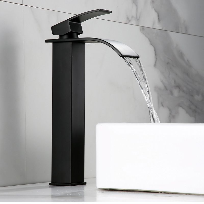 American Style 1 Handle Waterfall Basin Faucet, Bathroom Water Sink Faucet with Drain Clearhalo 'bathroom_sink_faucets' 'Conjunta de Baño y Conjunta de Grifo' 'Coronamiento de Baño y Dispositivo de Baño' 'Grifo del lavabo del baño' 'Hogar' 'home_improvement' 'home_improvement_bathroom_sink_faucets' 'Mejoras para el hogar' 1200x1200_d19966b6-030e-48c4-b186-31510312eba0