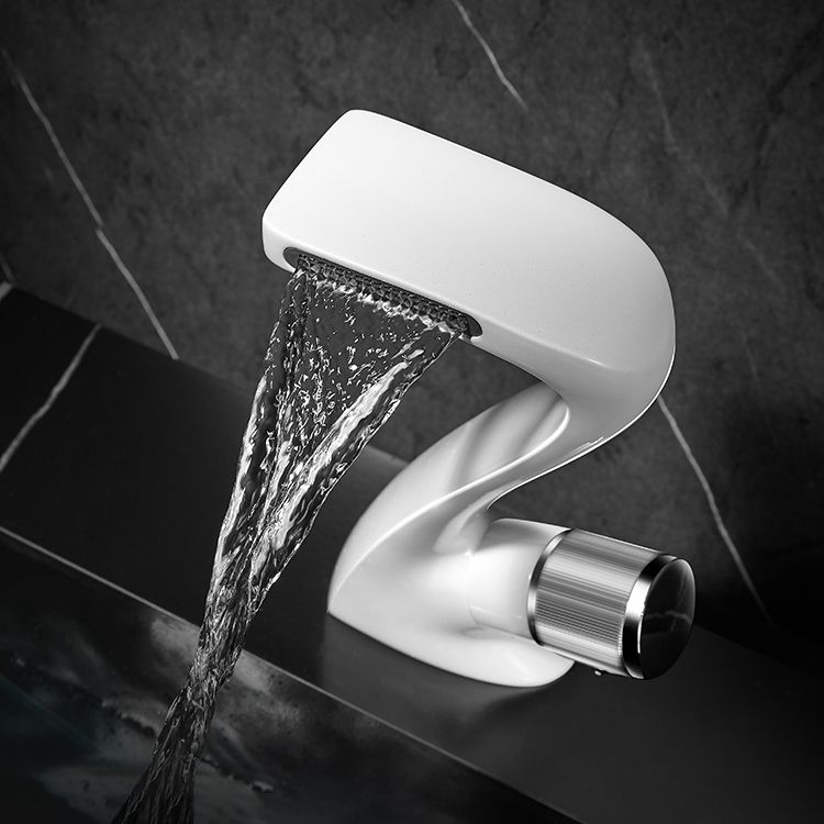 Modern Faucet Bathroom Knob Handle Single Hole Waterfall Spout Faucet Clearhalo 'bathroom_sink_faucets' 'Conjunta de Baño y Conjunta de Grifo' 'Coronamiento de Baño y Dispositivo de Baño' 'Grifo del lavabo del baño' 'Hogar' 'home_improvement' 'home_improvement_bathroom_sink_faucets' 'Mejoras para el hogar' 1200x1200_d19c996a-4413-41a7-8a5b-d837f8a33f1c