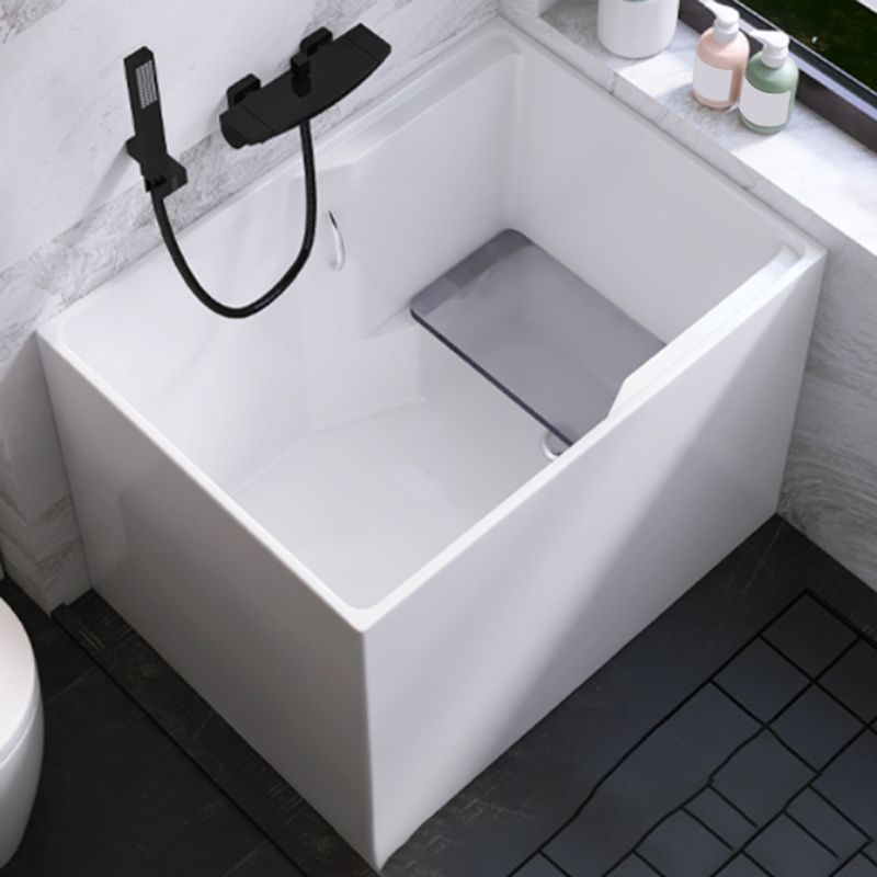 Modern Rectangular White Bathtub Acrylic Back to Wall with Drain Bath Tub Clearhalo 'Bathroom Remodel & Bathroom Fixtures' 'Bathtubs' 'Home Improvement' 'home_improvement' 'home_improvement_bathtubs' 'Showers & Bathtubs' 1200x1200_d56e305e-52b7-426a-9cf8-31ea69ecc510