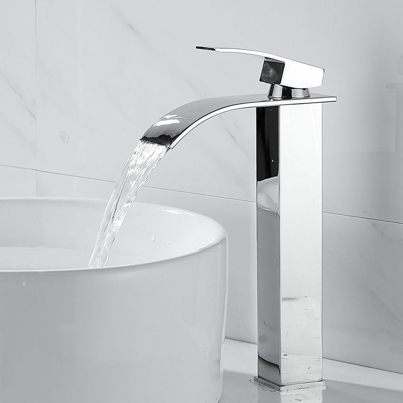 American Style 1 Handle Waterfall Basin Faucet, Bathroom Water Sink Faucet with Drain Clearhalo 'bathroom_sink_faucets' 'Conjunta de Baño y Conjunta de Grifo' 'Coronamiento de Baño y Dispositivo de Baño' 'Grifo del lavabo del baño' 'Hogar' 'home_improvement' 'home_improvement_bathroom_sink_faucets' 'Mejoras para el hogar' 1200x1200_d5dd65ba-50cf-4789-aafa-749df6aa4db5