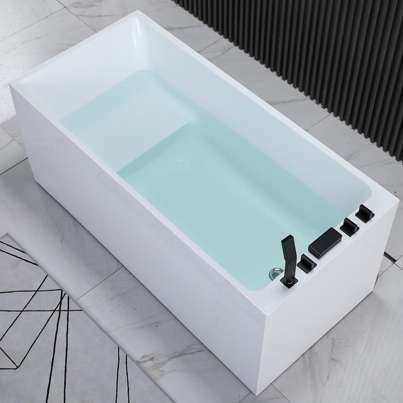 Modern Rectangular Bath Tub Acrylic Alcove Tub for Home in White Clearhalo 'Bathroom Remodel & Bathroom Fixtures' 'Bathtubs' 'Home Improvement' 'home_improvement' 'home_improvement_bathtubs' 'Showers & Bathtubs' 1200x1200_d6bb0fc5-2444-49a0-be15-eac1755ccd39