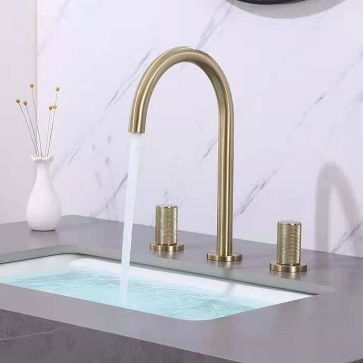 Luxury 8.97" H Vanity Sink Faucet Circular Lever Handle Basin Faucet Clearhalo 'bathroom_sink_faucets' 'Conjunta de Baño y Conjunta de Grifo' 'Coronamiento de Baño y Dispositivo de Baño' 'Grifo del lavabo del baño' 'Hogar' 'home_improvement' 'home_improvement_bathroom_sink_faucets' 'Mejoras para el hogar' 1200x1200_d6ec4df3-2a75-4d41-81d7-b7c66b21b44f