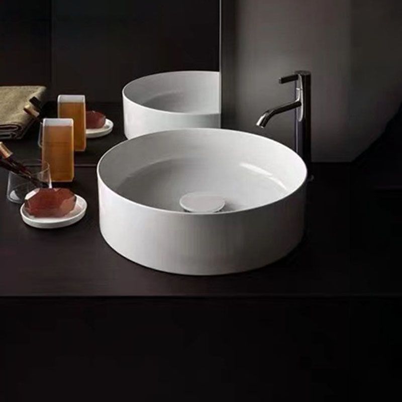 Modern Round Sink Ceramic Metal Undermount Bathroom Sink in White(Not Included Faucet) Clearhalo 'Bathroom Remodel & Bathroom Fixtures' 'Bathroom Sinks & Faucet Components' 'Bathroom Sinks' 'bathroom_sink' 'Home Improvement' 'home_improvement' 'home_improvement_bathroom_sink' 1200x1200_ddb1ea29-7438-49d4-ac1b-26ba9ed95d86