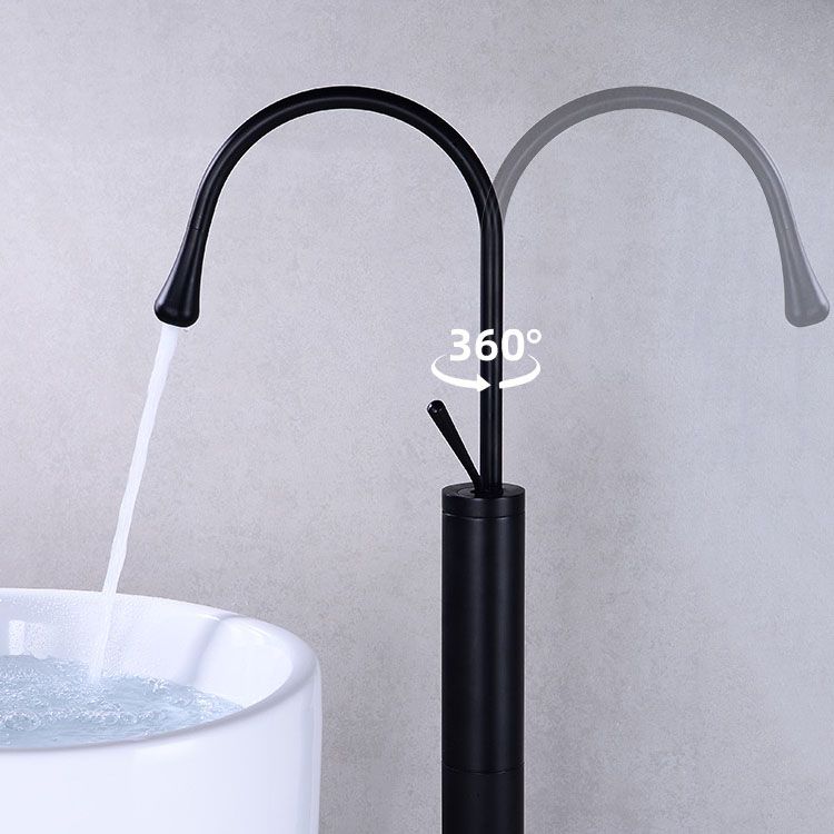 Modern Floor Mounted Single Handle Freestanding Tub Filler Metal Freestanding Faucet Clearhalo 'Bathroom Remodel & Bathroom Fixtures' 'Bathtub Faucets' 'bathtub_faucets' 'Home Improvement' 'home_improvement' 'home_improvement_bathtub_faucets' 1200x1200_e37cca8d-45ac-4dec-87e4-2b4bea5d8540