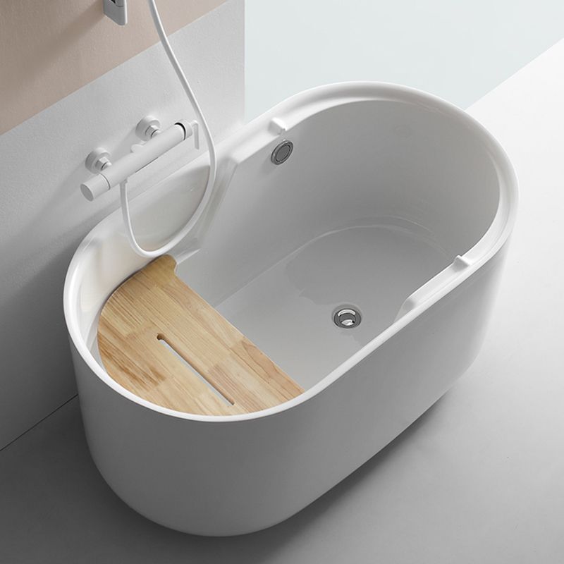 Modern Acrylic Bathtub Freestanding Soaking Tub , 27.56-inch Wide Clearhalo 'Bathroom Remodel & Bathroom Fixtures' 'Bathtubs' 'Home Improvement' 'home_improvement' 'home_improvement_bathtubs' 'Showers & Bathtubs' 1200x1200_e5a0a19e-feca-4758-a254-e2ee8109497e