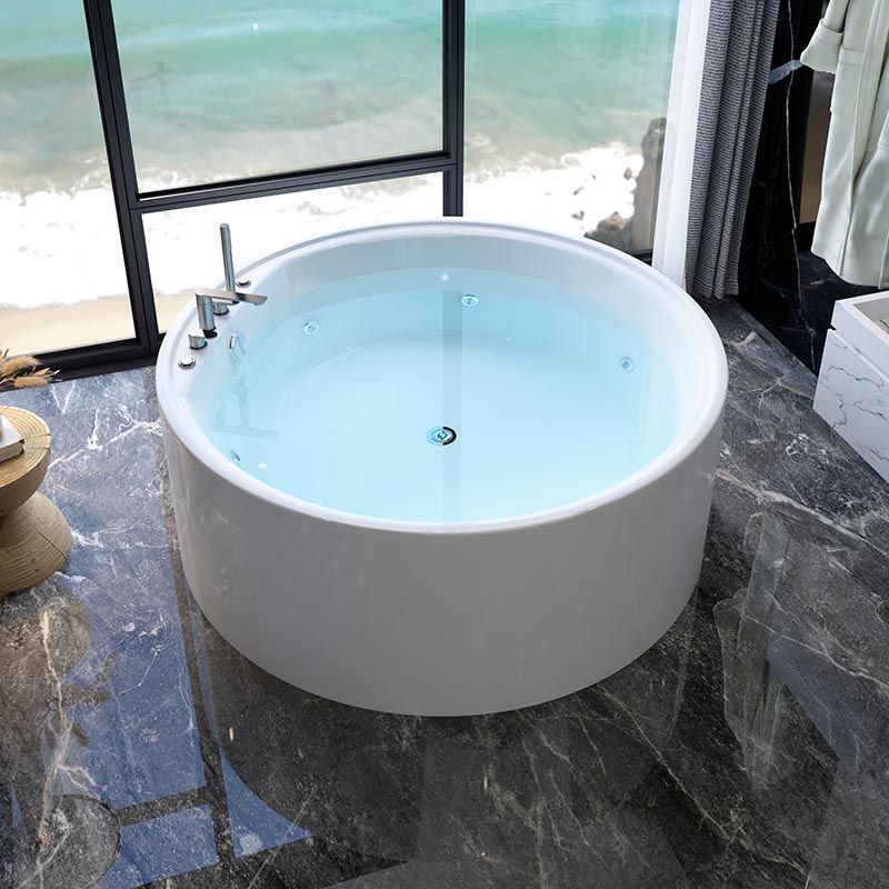 Modern Round Freestanding Bathtub Acrylic White Bath Tub for Home Clearhalo 'Bathroom Remodel & Bathroom Fixtures' 'Bathtubs' 'Home Improvement' 'home_improvement' 'home_improvement_bathtubs' 'Showers & Bathtubs' 1200x1200_e87003f9-62b3-49df-b6e8-88f9121a0bef