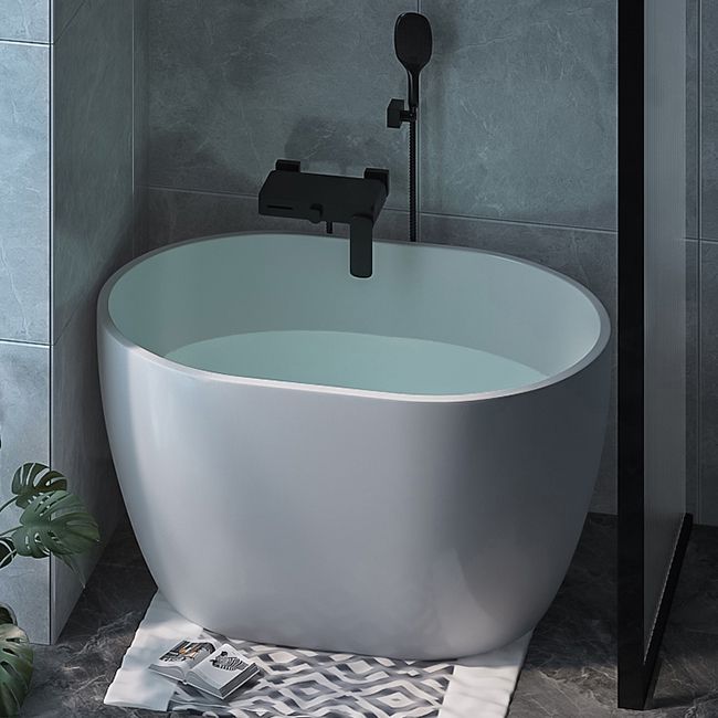 Modern Oval Soaking Bath Tub Freestanding Acrylic-Fiberglass Bath Tub Clearhalo 'Bathroom Remodel & Bathroom Fixtures' 'Bathtubs' 'Home Improvement' 'home_improvement' 'home_improvement_bathtubs' 'Showers & Bathtubs' 1200x1200_e8e4c624-eb9b-46d3-a194-acf0cda29384