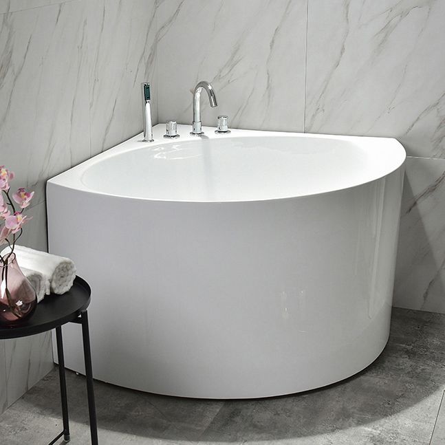 Back to Wall Bathtub Antique Finish Soaking Modern Corner Bath Tub Clearhalo 'Bathroom Remodel & Bathroom Fixtures' 'Bathtubs' 'Home Improvement' 'home_improvement' 'home_improvement_bathtubs' 'Showers & Bathtubs' 1200x1200_eaa847de-c16b-4cd2-968c-23c255ffd79a