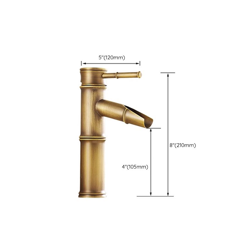 Lever Handle Farmhouse Faucet Circular Low-arc Sink Faucet for Bathroom Clearhalo 'Accueil' 'Amélioration Domiciliaire' 'bathroom_sink_faucets' 'Ensembles de Lavabo & de Robinet de Toilette' 'home_improvement' 'home_improvement_bathroom_sink_faucets' 'Robinet de Lavabo de Salle de Bain' 'Rénovation et Équipement de Salle de Bain' 1200x1200_ebb69e88-1808-4be5-8fe4-c0018f009aee