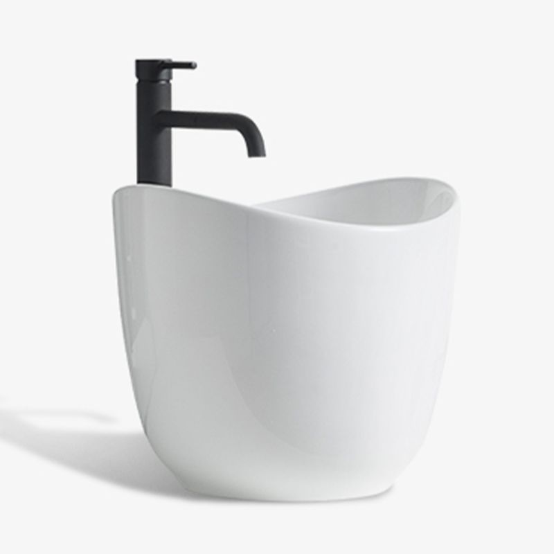 Modern Vessel Sink Round Porcelain with Pop-Up Drain Vessel Bathroom Sink Clearhalo 'Bathroom Remodel & Bathroom Fixtures' 'Bathroom Sinks & Faucet Components' 'Bathroom Sinks' 'bathroom_sink' 'Home Improvement' 'home_improvement' 'home_improvement_bathroom_sink' 1200x1200_edff9b21-3764-4482-be6a-5720c7011909