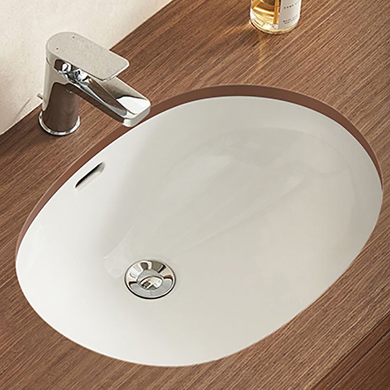 Oval Bathroom Sink Modern Style Overflow Hole Design Ceramic Bathroom Sink Only Clearhalo 'Bathroom Remodel & Bathroom Fixtures' 'Bathroom Sinks & Faucet Components' 'Bathroom Sinks' 'bathroom_sink' 'Home Improvement' 'home_improvement' 'home_improvement_bathroom_sink' 1200x1200_f015587b-d20b-4a0f-a030-ca3a70a94e10