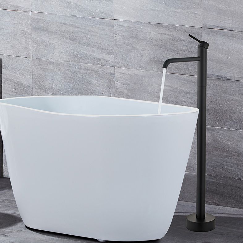 Floor Mounted Metal Freestanding Tub Filler Swivel Low Arc Freestanding Faucet Clearhalo 'Bathroom Remodel & Bathroom Fixtures' 'Bathtub Faucets' 'bathtub_faucets' 'Home Improvement' 'home_improvement' 'home_improvement_bathtub_faucets' 1200x1200_f0a9ee8d-1074-49e3-8292-704d674b4634