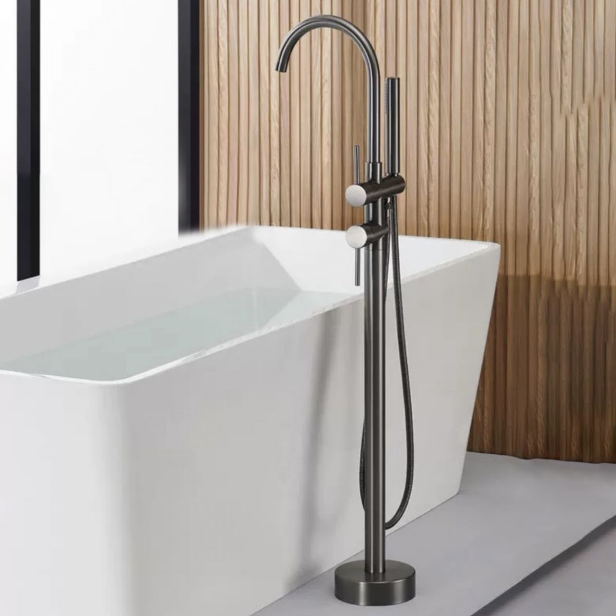 Floor Mounted Copper Freestanding Tub Filler Simple High Arc Freestanding Tub Filler Trim Clearhalo 'Bathroom Remodel & Bathroom Fixtures' 'Bathtub Faucets' 'bathtub_faucets' 'Home Improvement' 'home_improvement' 'home_improvement_bathtub_faucets' 1200x1200_f252e9b7-a931-42f4-b34e-af096e639e0f