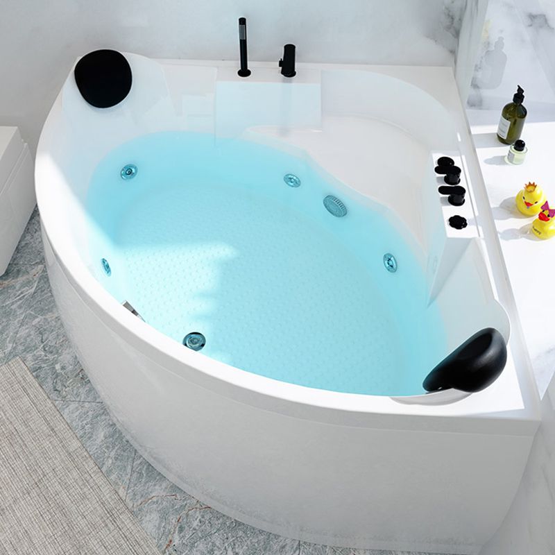 Contemporary Corner Acrylic Bathtub Soaking/Whirlpool Bathtub with Seat Clearhalo 'Bathroom Remodel & Bathroom Fixtures' 'Bathtubs' 'Home Improvement' 'home_improvement' 'home_improvement_bathtubs' 'Showers & Bathtubs' 1200x1200_f39367d3-3b71-4d44-b876-20e8a3a4b31a