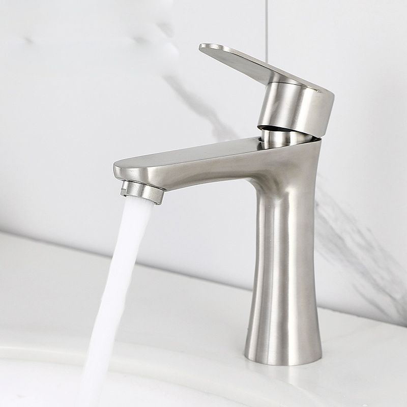 Modern Vessel Faucet Stainless Steel Lever Handles Bathroom Sink Faucet Clearhalo 'bathroom_sink_faucets' 'Conjuntos de Torneiras de Lavatório e Banheiro' 'home_improvement' 'home_improvement_bathroom_sink_faucets' 'Mobiliário Doméstico' 'Página inicial' 'Renovação e equipamento de casa de banho' 'Torneira para lavatório de banheiro' 1200x1200_f415a121-0d6e-4cb4-8ba6-28614f761850