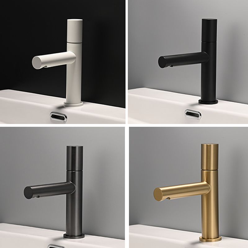 Contemporary Centerset Faucet Lever Handles Single Hole Brass Circular Faucet Clearhalo 'Bathroom Remodel & Bathroom Fixtures' 'Bathroom Sink Faucets' 'Bathroom Sinks & Faucet Components' 'bathroom_sink_faucets' 'Home Improvement' 'home_improvement' 'home_improvement_bathroom_sink_faucets' 1200x1200_f46a5e7c-bd5d-49e9-9a34-f274c0f939a2