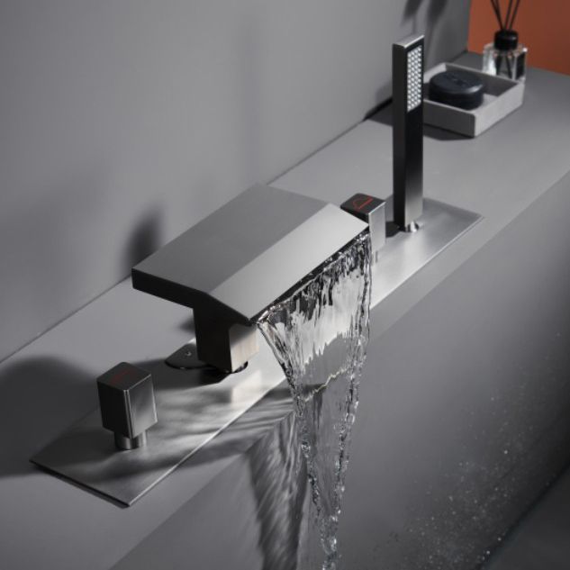 Modern Bath Faucet Trim Brass with Handheld Shower Deck-Mount Roman Bathtub Faucet Clearhalo 'Bathroom Remodel & Bathroom Fixtures' 'Bathtub Faucets' 'bathtub_faucets' 'Home Improvement' 'home_improvement' 'home_improvement_bathtub_faucets' 1200x1200_f5fc1d2e-6166-4205-912d-be258919e4a7