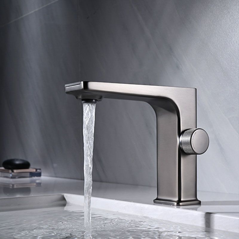 Contemporary Faucet Solid Color Metal LED Vanity Sink Faucet for Bathroom Clearhalo 'Bathroom Remodel & Bathroom Fixtures' 'Bathroom Sink Faucets' 'Bathroom Sinks & Faucet Components' 'bathroom_sink_faucets' 'Home Improvement' 'home_improvement' 'home_improvement_bathroom_sink_faucets' 1200x1200_f6e111ba-d688-40f5-a7d1-b84ce53e39e8
