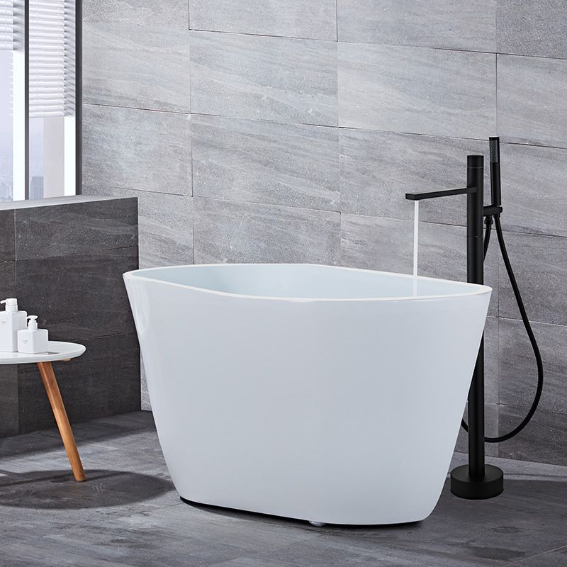 Traditional Style Freestanding Tub Filler Pure Color Floor Mount Freestanding Tub Filler Clearhalo 'Bathroom Remodel & Bathroom Fixtures' 'Bathtub Faucets' 'bathtub_faucets' 'Home Improvement' 'home_improvement' 'home_improvement_bathtub_faucets' 1200x1200_f78d97d0-9456-4121-bfcc-7922027141f6