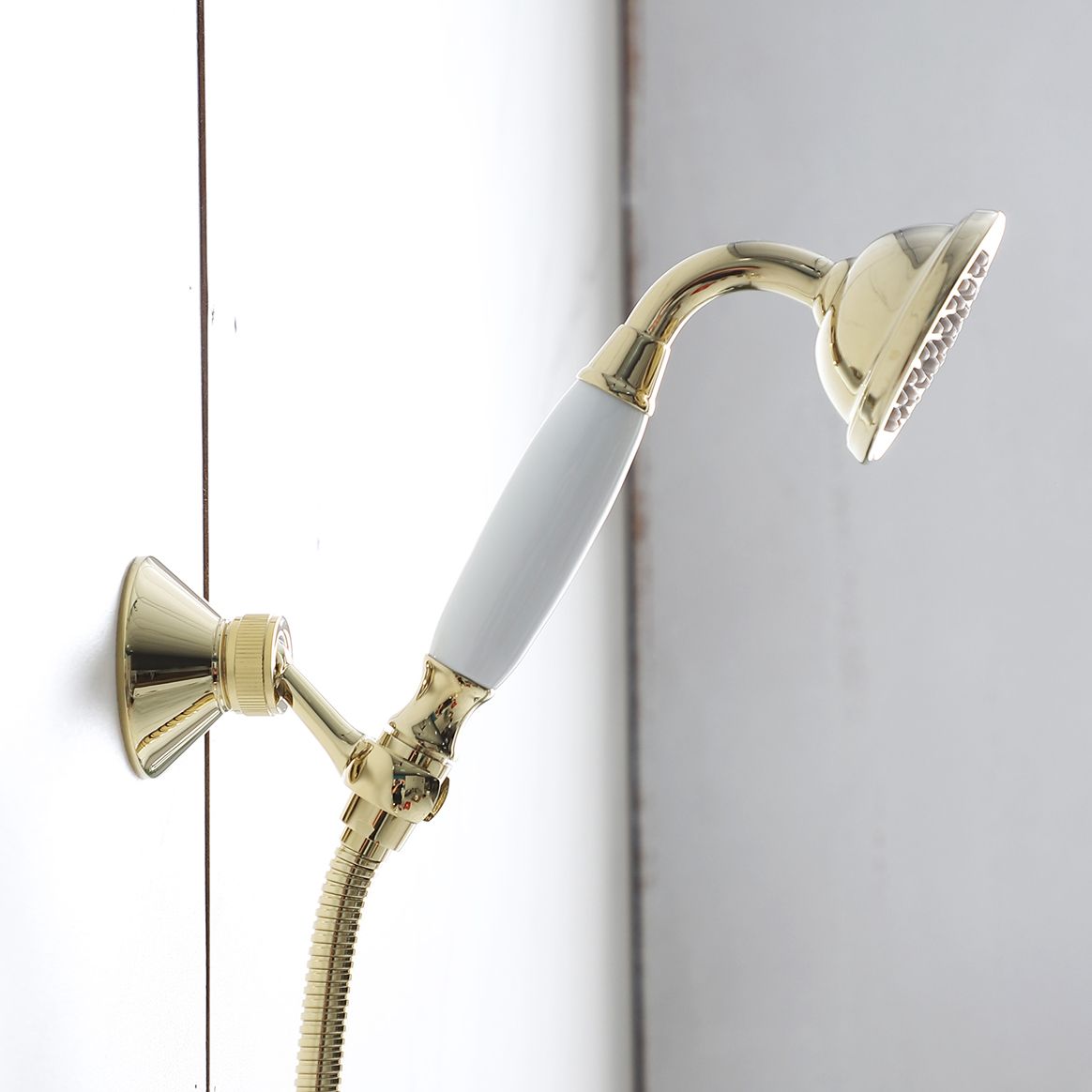 Glam Retro Wall Mounted Metal Claw Foot Tub Faucet Trim Low Arc Claw Foot Tub Faucet Clearhalo 'Bathroom Remodel & Bathroom Fixtures' 'Bathtub Faucets' 'bathtub_faucets' 'Home Improvement' 'home_improvement' 'home_improvement_bathtub_faucets' 1200x1200_faabc9fb-e159-43ba-827c-19af0f721ec0