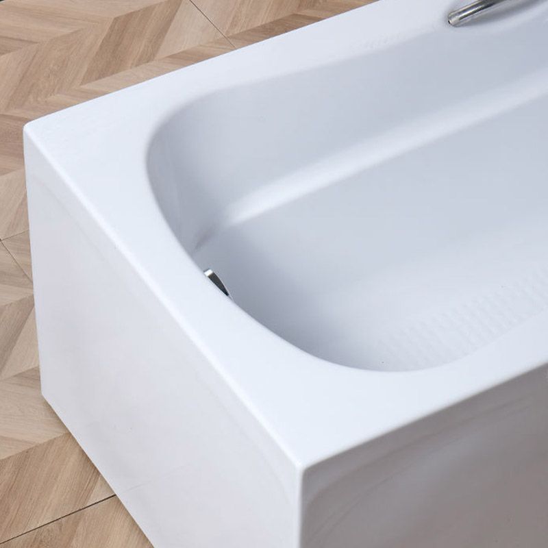 Modern Style Freestanding Bath Tub Acrylic Soaking Bathtub in White Clearhalo 'Bathroom Remodel & Bathroom Fixtures' 'Bathtubs' 'Home Improvement' 'home_improvement' 'home_improvement_bathtubs' 'Showers & Bathtubs' 1200x1200_fc0d4bd0-2aab-4524-b0de-969eda1bdce1