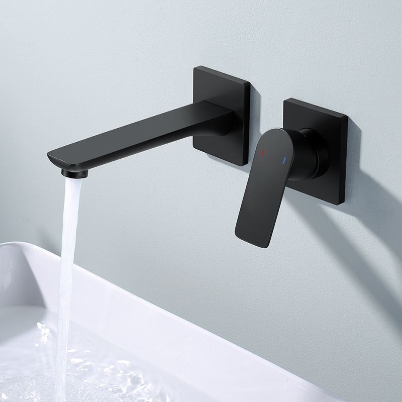 Lever Handle Wall Mounted Bathroom Faucet Modern Faucet with Hot and Cold Indication Clearhalo 'bathroom_sink_faucets' 'Conjunta de Baño y Conjunta de Grifo' 'Coronamiento de Baño y Dispositivo de Baño' 'Grifo del lavabo del baño' 'Hogar' 'home_improvement' 'home_improvement_bathroom_sink_faucets' 'Mejoras para el hogar' 1200x1200_fd17220a-1bba-413c-ad35-47160b61eb75