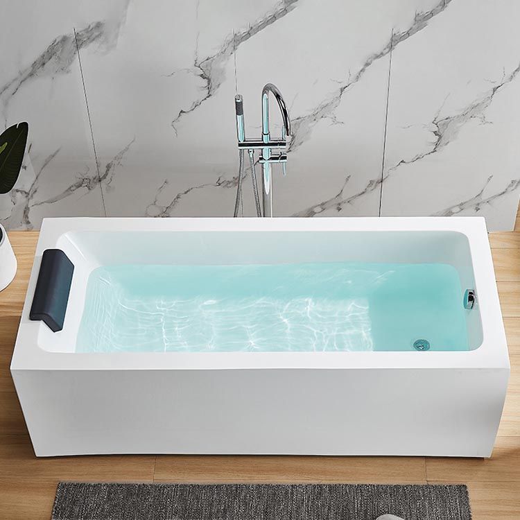 Modern Freestanding Rectangular Bath Tub Acrylic Home Bathtub in White Clearhalo 'Bathroom Remodel & Bathroom Fixtures' 'Bathtubs' 'Home Improvement' 'home_improvement' 'home_improvement_bathtubs' 'Showers & Bathtubs' 1200x1200_fe78c75c-0a81-46d3-b4e1-95bb67581a2a