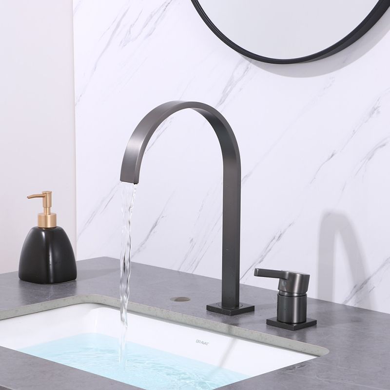 1-Handle Bathroom Faucet with Swivel 2 Hole Widespread Bathroom Sink Faucet Clearhalo 'bathroom_sink_faucets' 'Conjunta de Baño y Conjunta de Grifo' 'Coronamiento de Baño y Dispositivo de Baño' 'Grifo del lavabo del baño' 'Hogar' 'home_improvement' 'home_improvement_bathroom_sink_faucets' 'Mejoras para el hogar' 1200x1200_ffa79c8a-bc8a-490e-9f79-1c0043cb7548