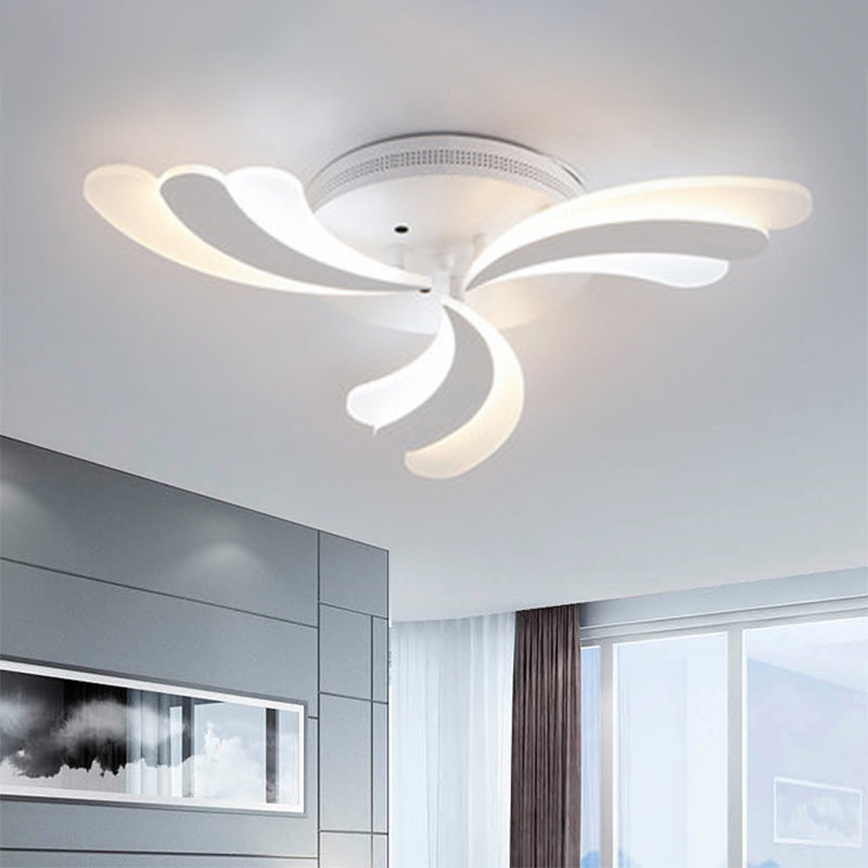 Acrylic Windmill Ceiling Lamp Modern 3/5/9 Lights White Flush Mount Light Fixture in Warm/White/Natural Light Clearhalo 'Ceiling Lights' 'Close To Ceiling Lights' 'Close to ceiling' 'Semi-flushmount' Lighting' 1207768